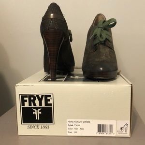 Frye Harlow Oxford